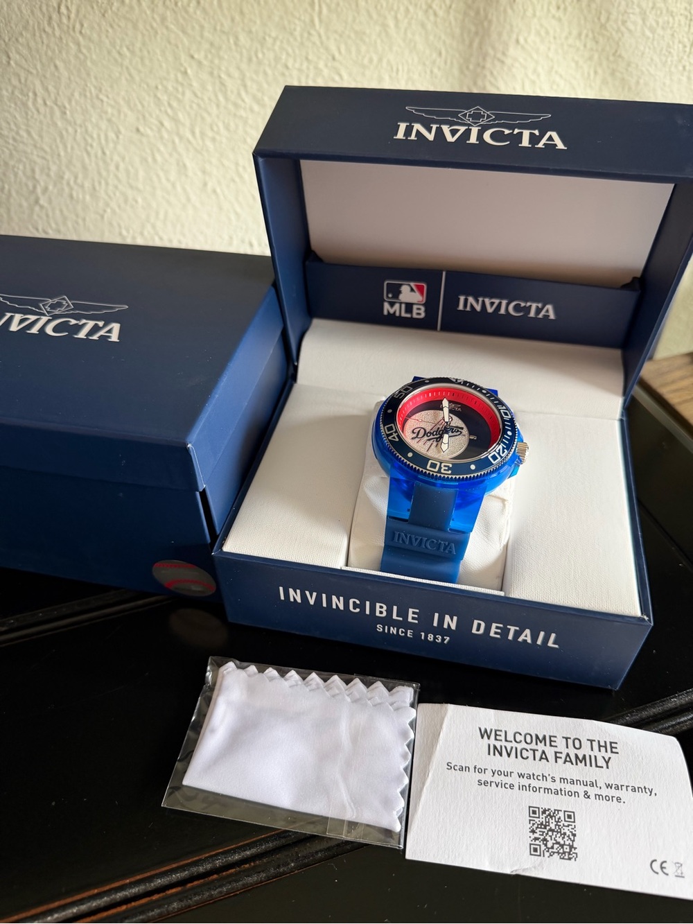 Invicta Blue NWT Los Angeles LA Dodgers Baseball Silicone Strap Watch MLB